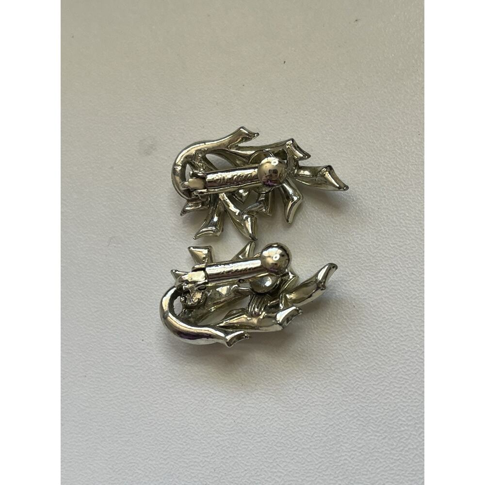 Vintage Coro Signed Silver tone Clip On Earrings - Picture 2 of 3